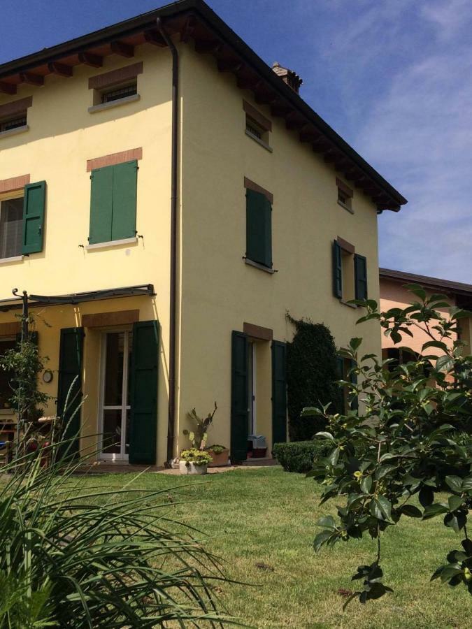 Il Giardino B&B Кастельветро-ди-Модена Экстерьер фото