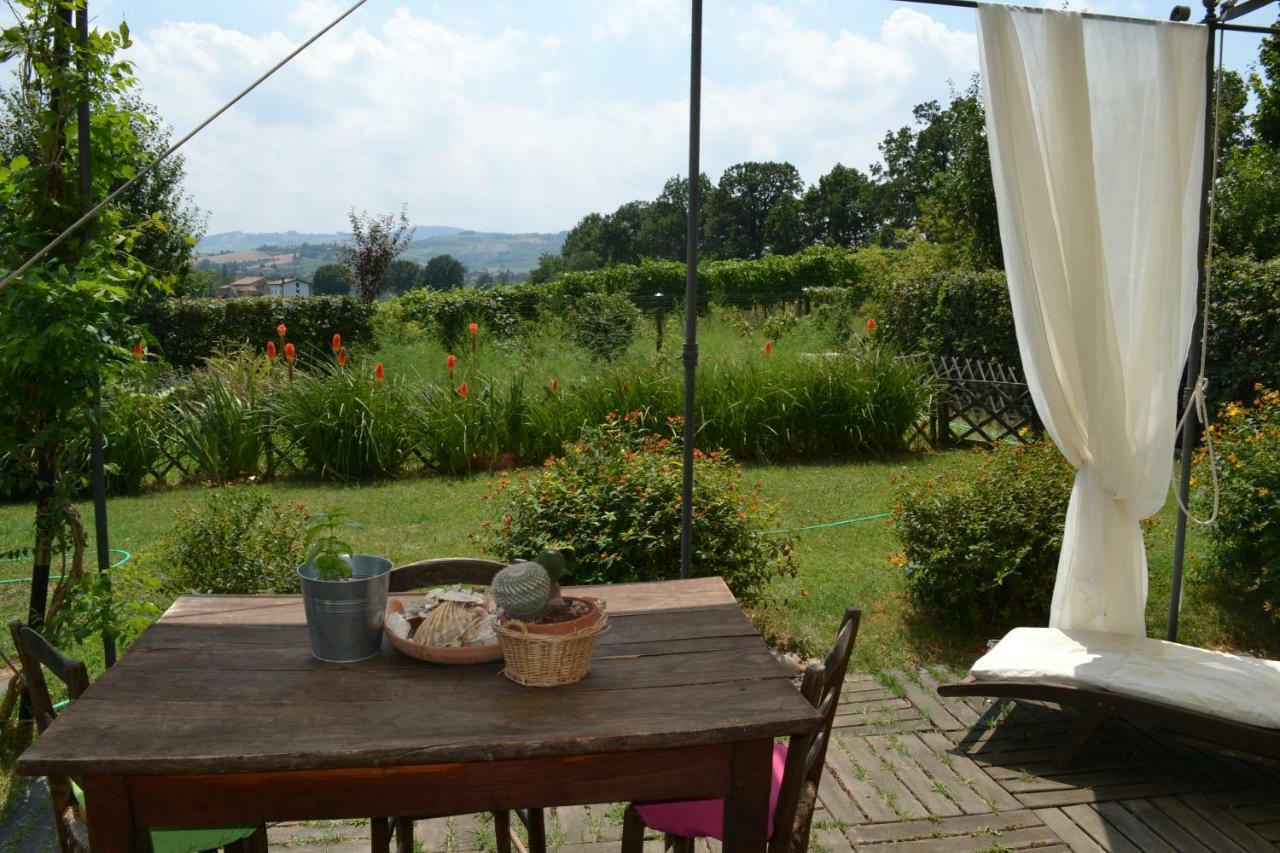 Il Giardino B&B Кастельветро-ди-Модена Экстерьер фото