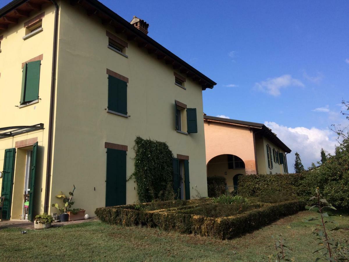 Il Giardino B&B Кастельветро-ди-Модена Экстерьер фото
